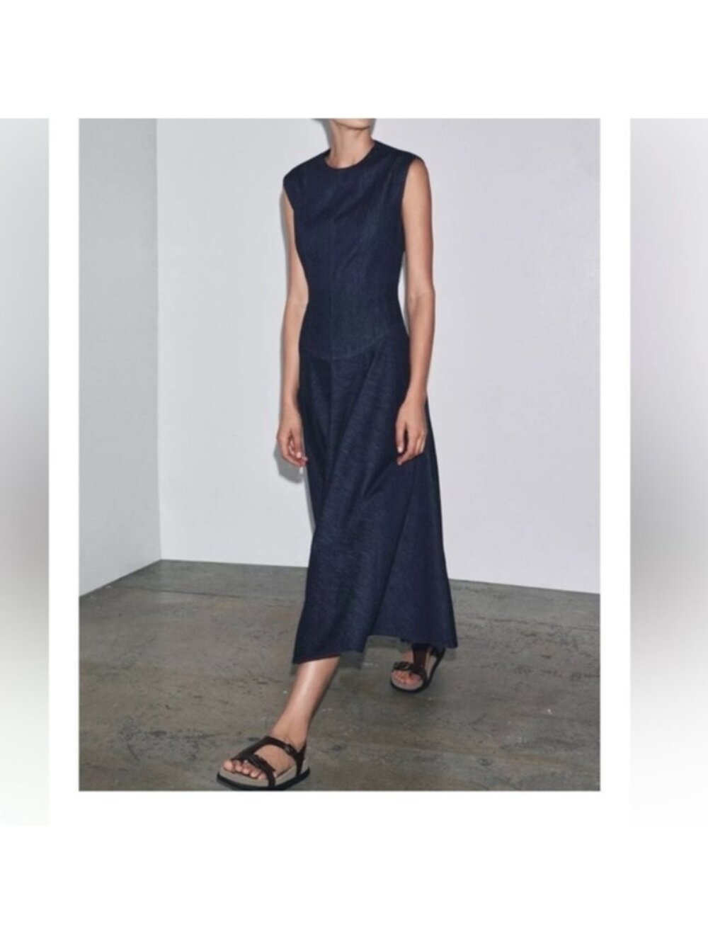 Elegant Navy Blue Sleeveless Dress